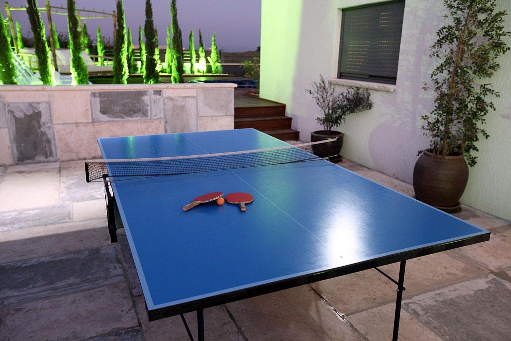חלומות יוסף- שולחן פינג פונג מתחם חיצוני, וילה חלומות יוסף, וילה  באליפלט וילות - Vila