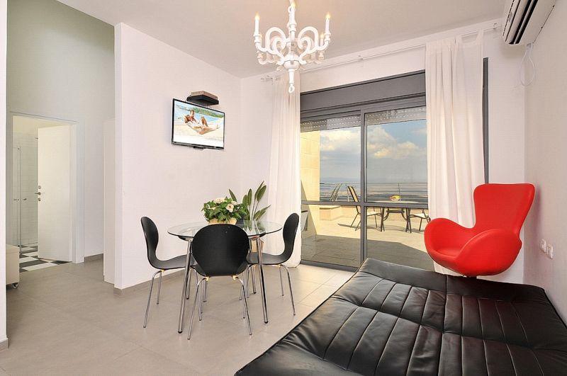 צפונה בנוף כנרת- פינת ישיבה פנימית כללי, וילה צפונה בנוף כנרת, וילה  בנוף כנרת וילות - Vila