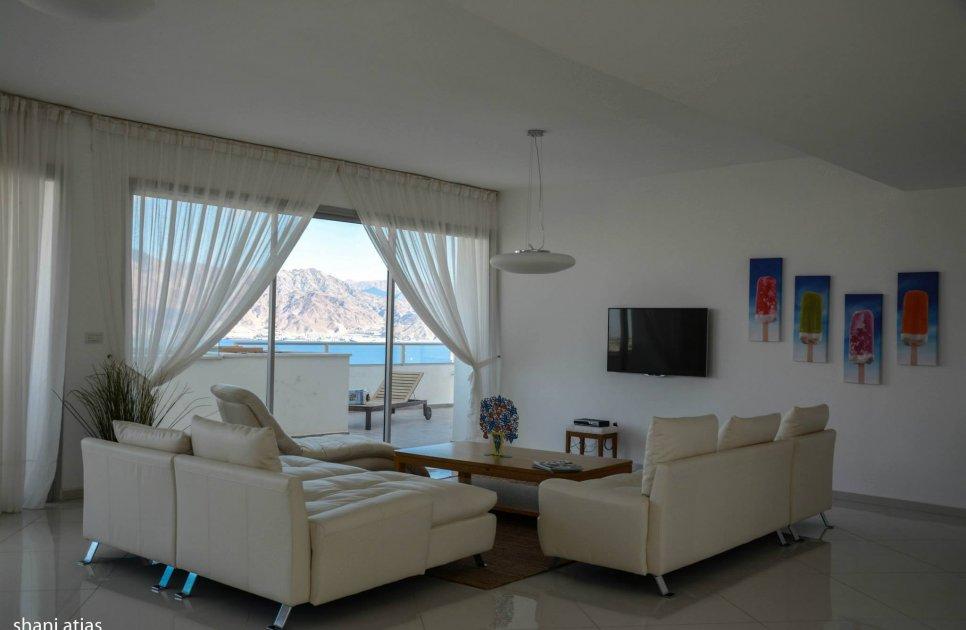 פנטהאוז מהחלומות - סלון מאובזר מתחם פנימי, פנטהאוז מהחלומות, וילה  באילת וילות - Vila