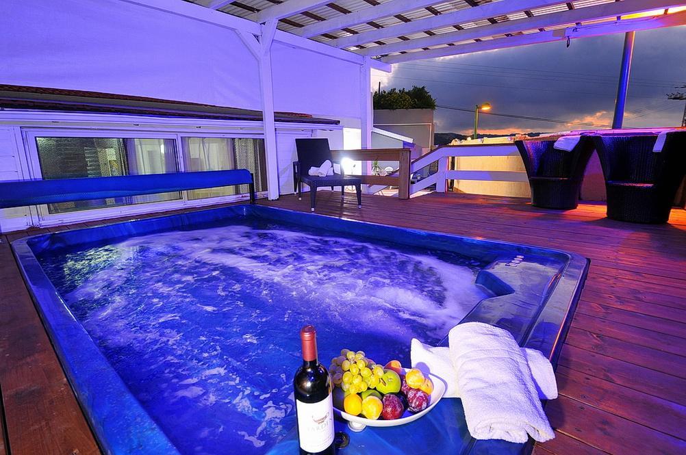 5925 מתחם חיצוני, וילה אדיר, וילה  בפקיעין החדשה וילות - Vila