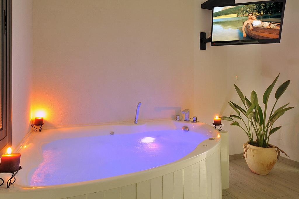 5985 סוויטות אירוח, וילה צפונה בנוף כנרת, וילה  בנוף כנרת וילות - Vila