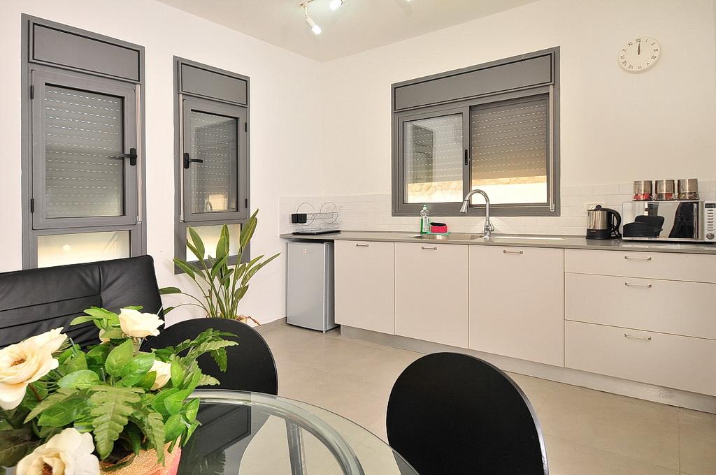 5987 סוויטות אירוח, וילה צפונה בנוף כנרת, וילה  בנוף כנרת וילות - Vila