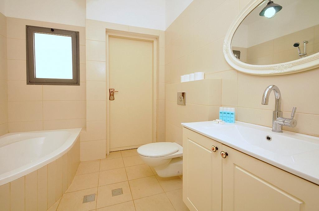 5998 סוויטות אירוח, וילה צפונה בנוף כנרת, וילה  בנוף כנרת וילות - Vila