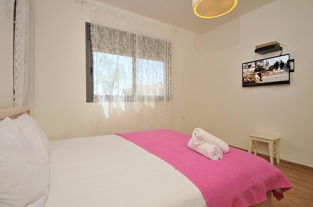 6000 סוויטות אירוח, וילה צפונה בנוף כנרת, וילה  בנוף כנרת וילות - Vila