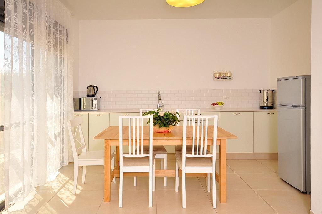 6002 סוויטות אירוח, וילה צפונה בנוף כנרת, וילה  בנוף כנרת וילות - Vila