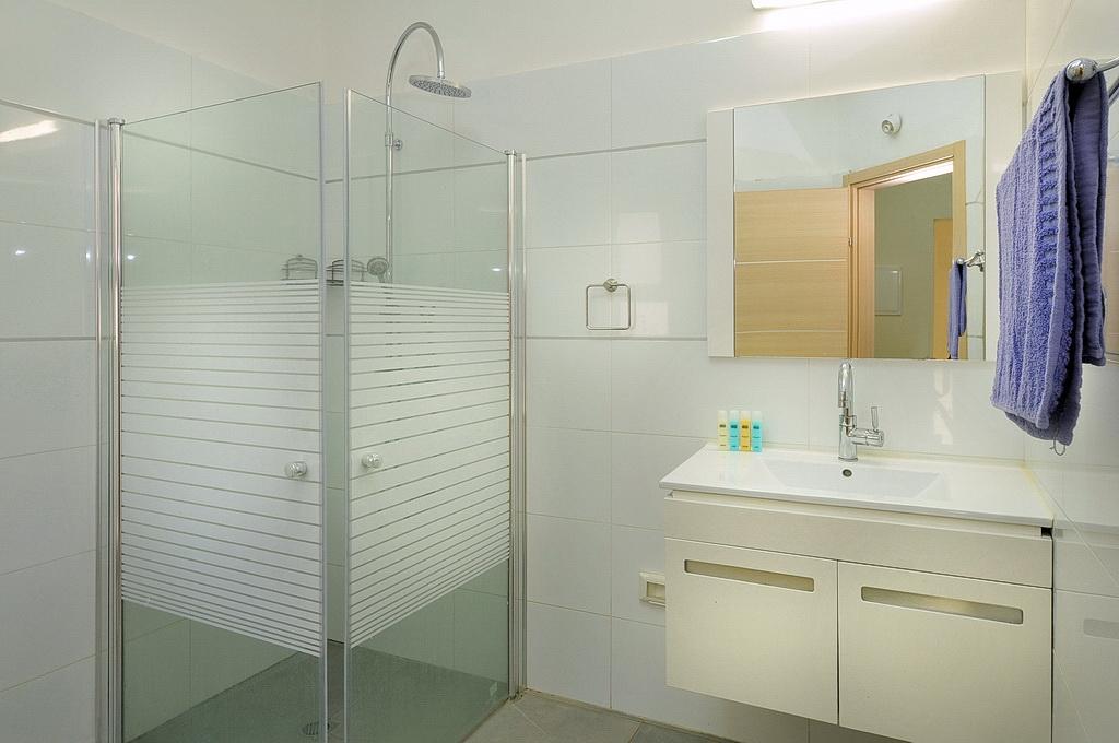 6010 סוויטות אירוח, וילה צפונה בנוף כנרת, וילה  בנוף כנרת וילות - Vila