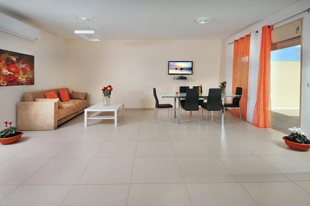 6011 סוויטות אירוח, וילה צפונה בנוף כנרת, וילה  בנוף כנרת וילות - Vila