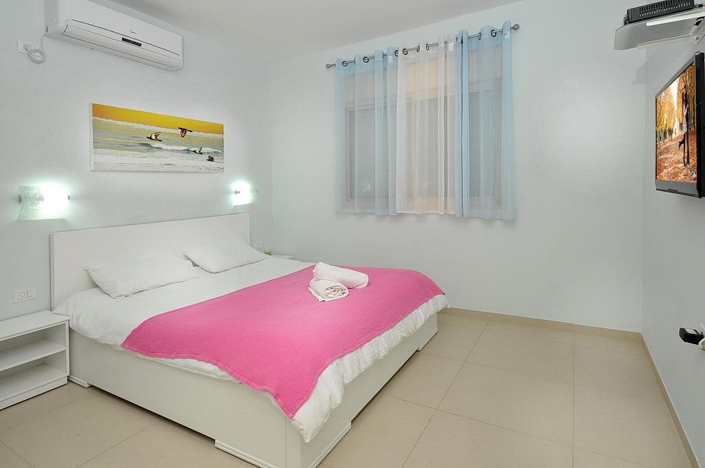 6013 סוויטות אירוח, וילה צפונה בנוף כנרת, וילה  בנוף כנרת וילות - Vila