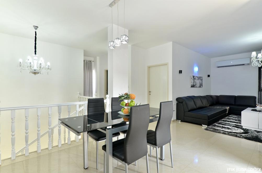 6898 מתחם פנימי, וילה אחוזת כרמים, וילה  בכפר חנניה וילות - Vila