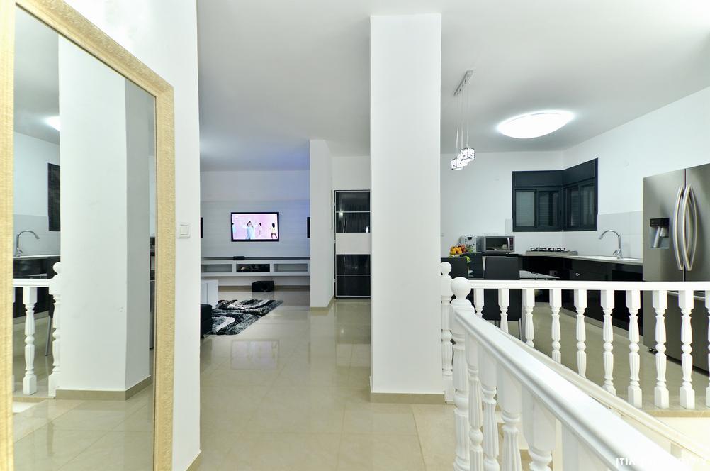 6899 מתחם פנימי, וילה אחוזת כרמים, וילה  בכפר חנניה וילות - Vila