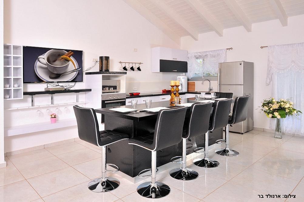 8764 מתחם פנימי, וילה אחוזת אדל, וילה  בעבדון וילות - Vila