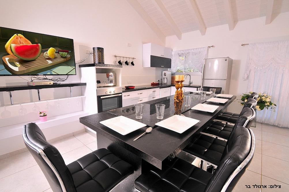 8765 מתחם פנימי, וילה אחוזת אדל, וילה  בעבדון וילות - Vila