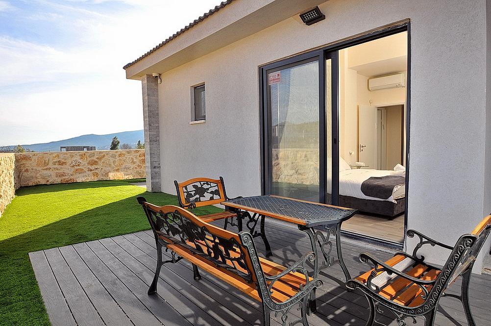 8911 מתחם חיצוני, וילת בוטיק מהדרין, וילה  באור הגנוז וילות - Vila