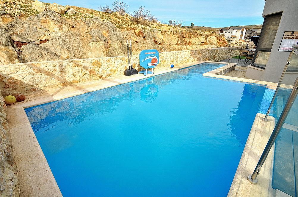 8913 מתחם חיצוני, וילת בוטיק מהדרין, וילה  באור הגנוז וילות - Vila