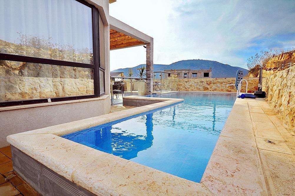 8917 מתחם חיצוני, וילת בוטיק מהדרין, וילה  באור הגנוז וילות - Vila