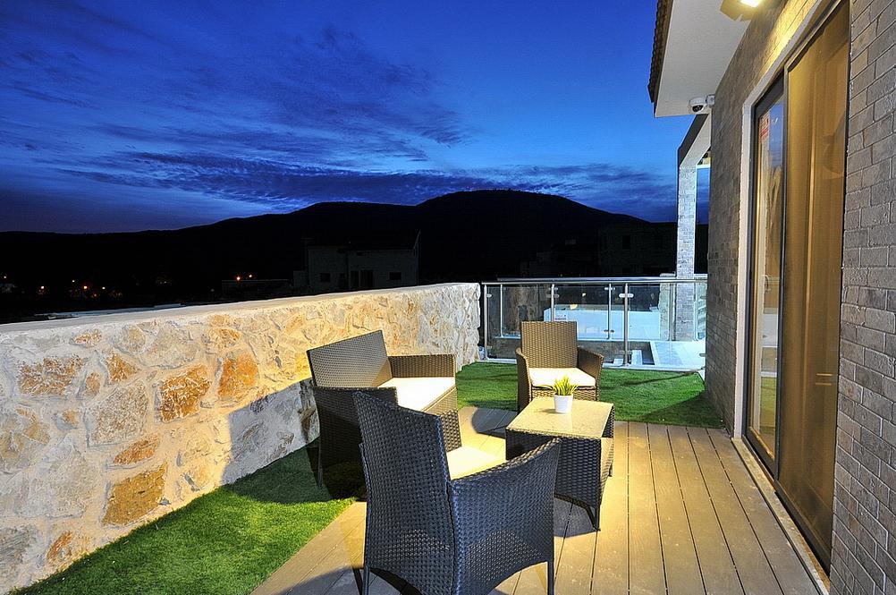 8920 מתחם חיצוני, וילת בוטיק מהדרין, וילה  באור הגנוז וילות - Vila