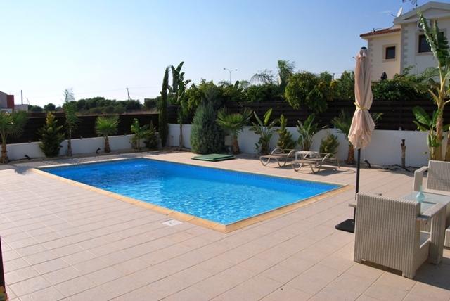 11051 3 וילות בנאפה, איה טקלה, וילות נופש בקפריסין, וילה  ב וילות - Vila