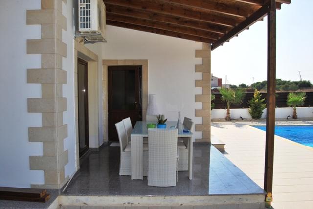 11063 3 וילות בנאפה, איה טקלה, וילות נופש בקפריסין, וילה  ב וילות - Vila