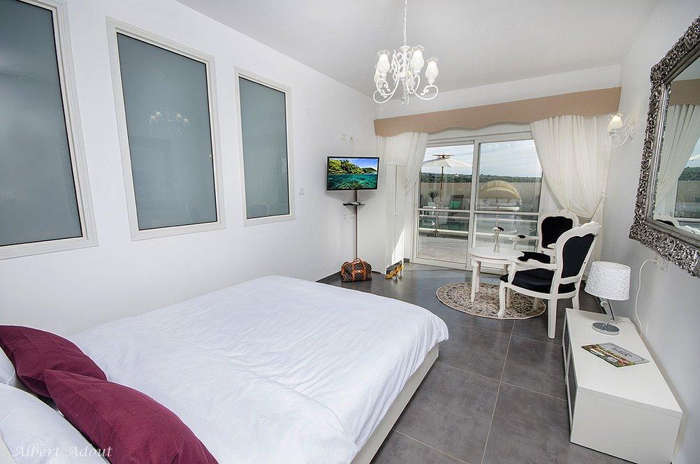 11274 מתחם פנימי והחדרים, וילה כינור דוד המלך, וילה  במנות וילות - Vila