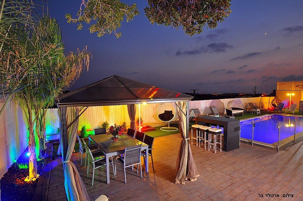 11294 המתחם החיצוני, וילה כינור דוד המלך, וילה  במנות וילות - Vila