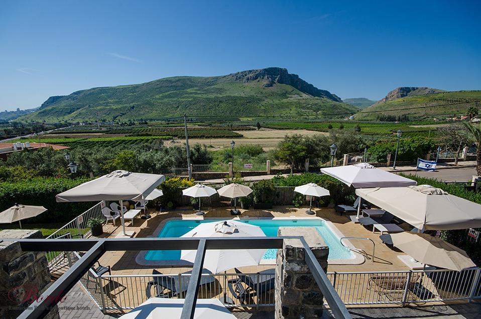 12007 הבריכה והנוף, וילה הבית במושבה, וילה  במגדל וילות - Vila