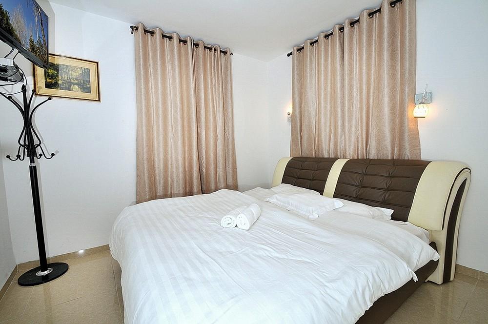 12412 אחוזת הכתר, וילה אחוזת הכתר, וילה  במגדל וילות - Vila