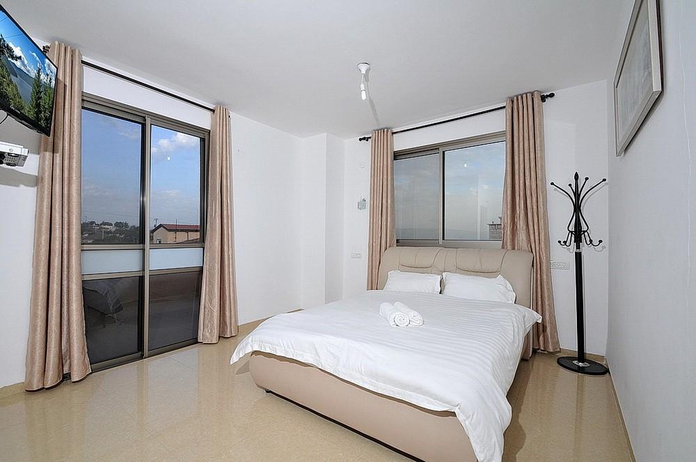 12422 אחוזת הכתר, וילה אחוזת הכתר, וילה  במגדל וילות - Vila