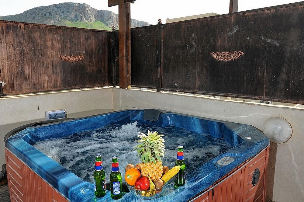 12436 בריכה וחדר האוכל, וילה אחוזת הכתר, וילה  במגדל וילות - Vila