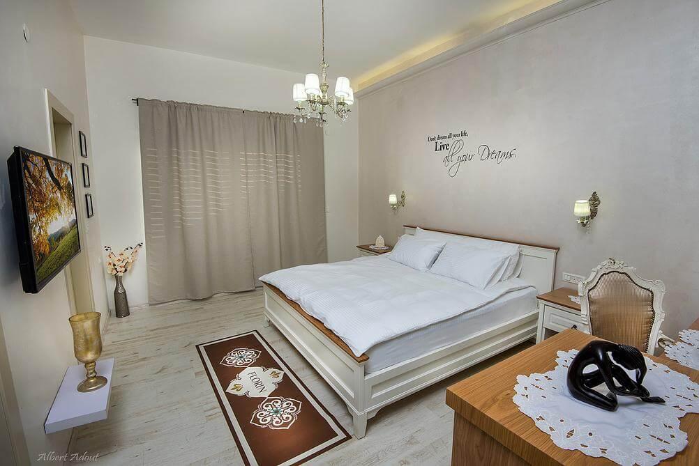 16926 פנים הוילה, וילה פלורין, וילה  במנות וילות - Vila