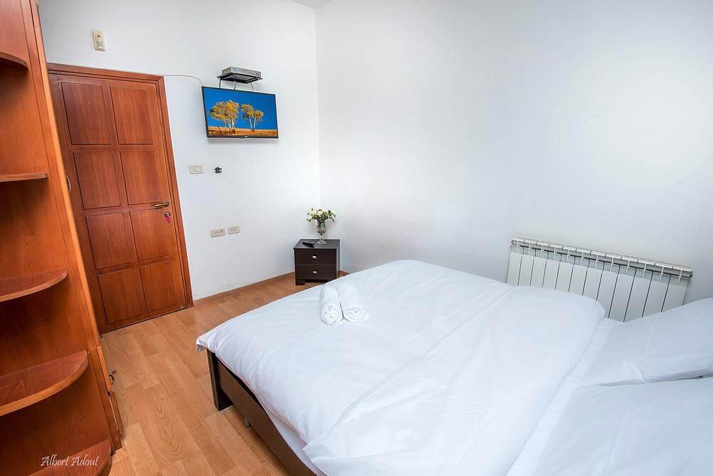 18067 הוילה, אצולת אירופה - שערי צפת, וילה  בצפת וילות - Vila