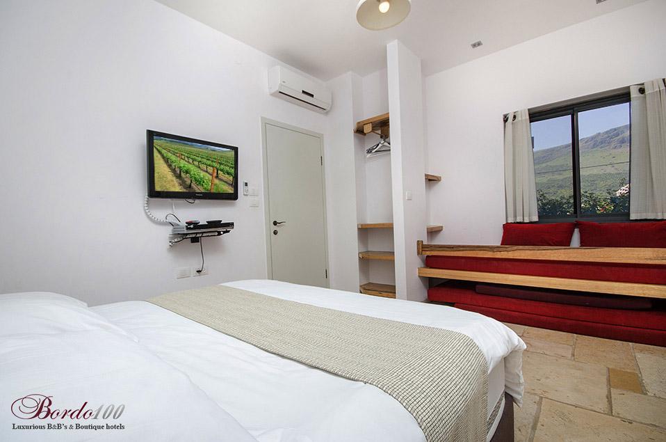 18472 פנים הוילה, וילה הבית במושבה, וילה  במגדל וילות - Vila