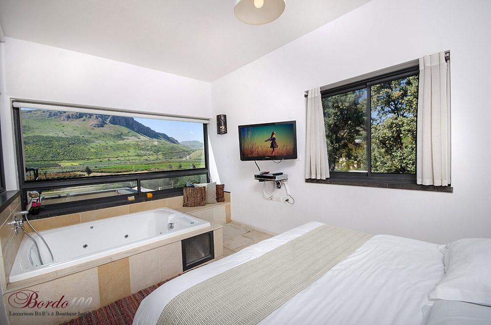 18475 פנים הוילה, וילה הבית במושבה, וילה  במגדל וילות - Vila