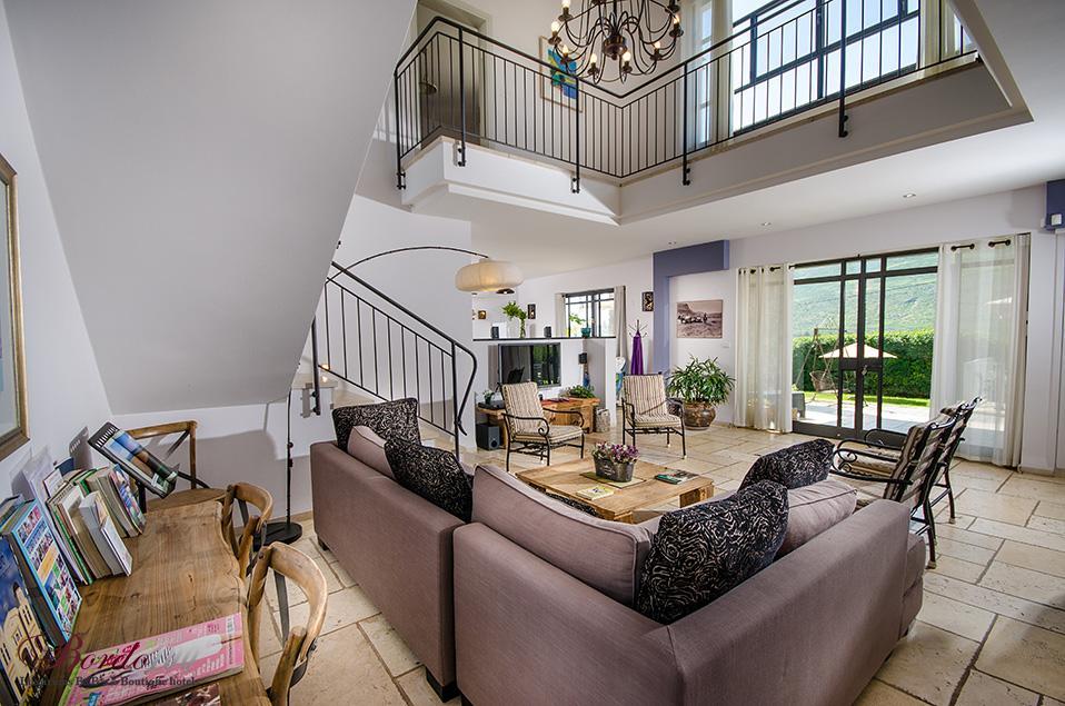 18486 פנים הוילה, וילה הבית במושבה, וילה  במגדל וילות - Vila