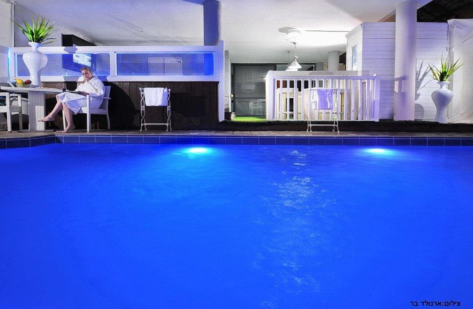 19759 מתחם חיצוני, וילה לה פרלה, וילה  בנוף כנרת וילות - Vila