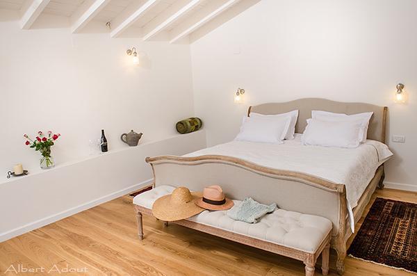 23453 בית אבן מערבי ומזרחי, ריקה אירוח בוטיק, וילה  בכליל וילות - Vila