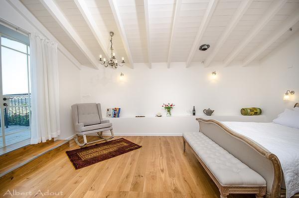 23459 בית אבן מערבי ומזרחי, ריקה אירוח בוטיק, וילה  בכליל וילות - Vila