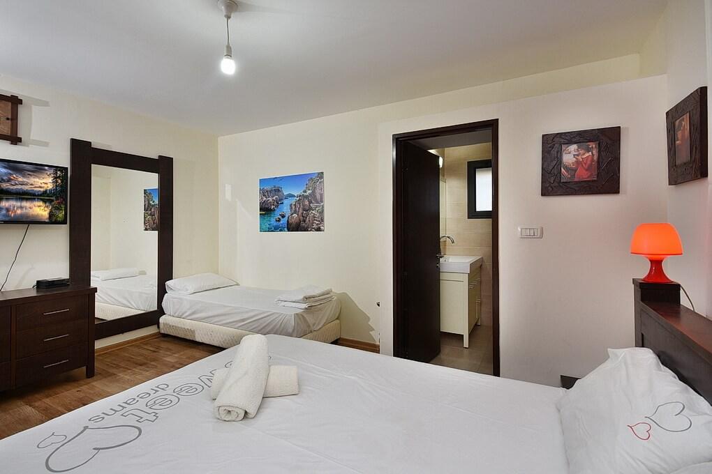 28086 פנים הוילה, הוילה בכרמים, וילה  בעלמה וילות - Vila