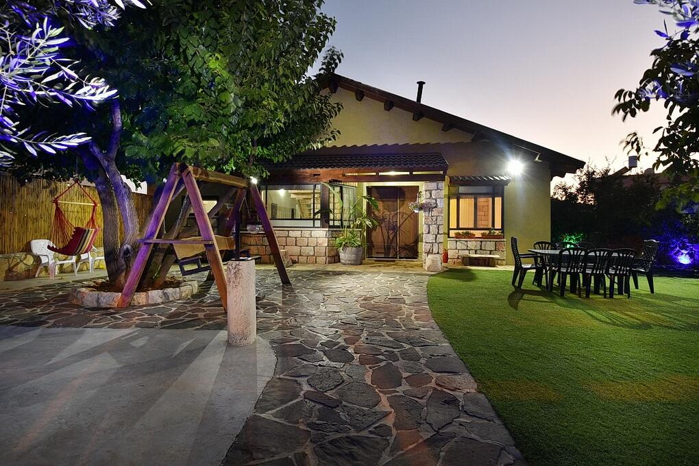 28089 מתחם חיצוני, הוילה בכרמים, וילה  בעלמה וילות - Vila