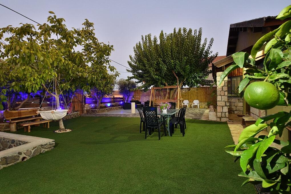 28090 מתחם חיצוני, הוילה בכרמים, וילה  בעלמה וילות - Vila