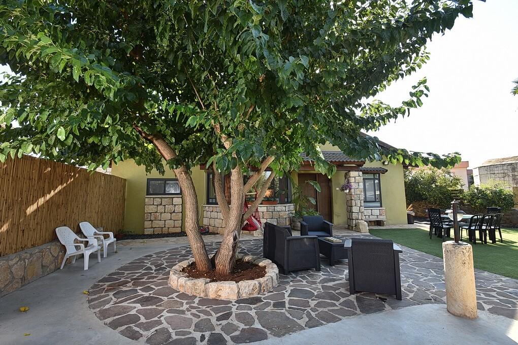 28100 מתחם חיצוני, הוילה בכרמים, וילה  בעלמה וילות - Vila