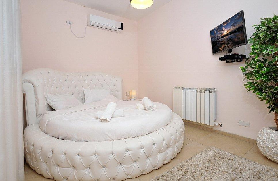 29377 פנים הוילה, וילה דיפסי, וילה  בנוף כנרת וילות - Vila