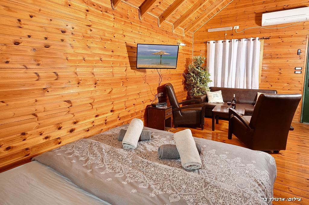 35186 פנים הצימרים, אגם בגליל, וילה  בעבדון וילות - Vila