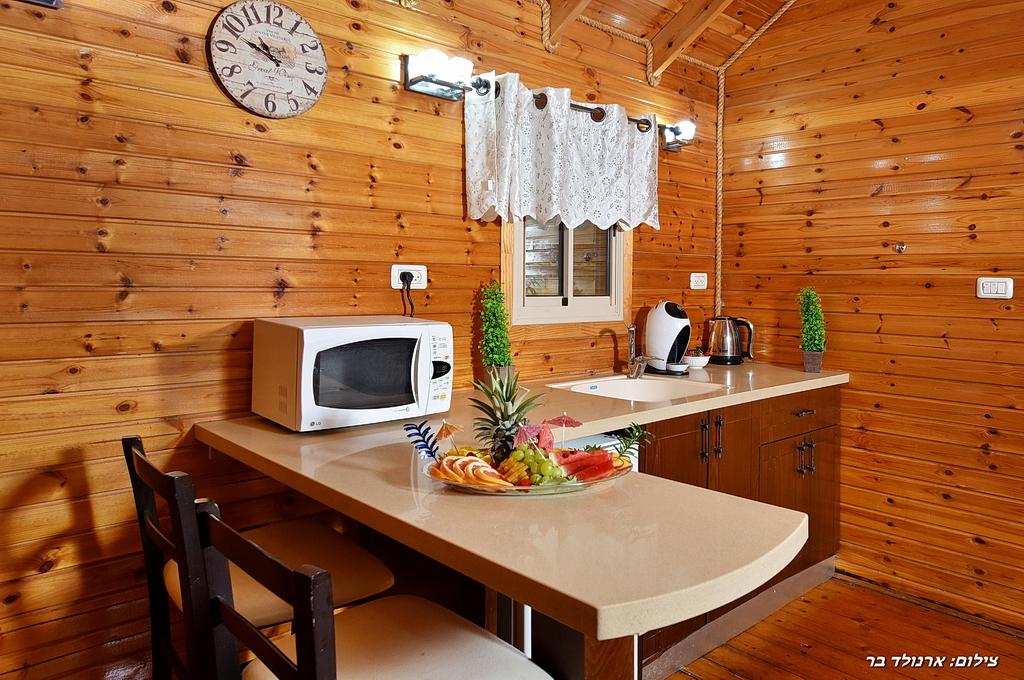 35188 פנים הצימרים, אגם בגליל, וילה  בעבדון וילות - Vila