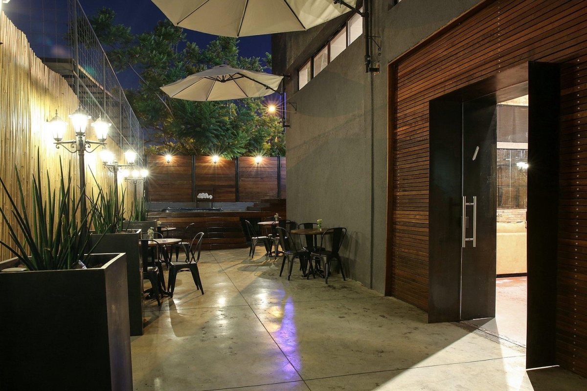 37211 , הבית האורבני, וילה  בפתח תקווה וילות - Vila