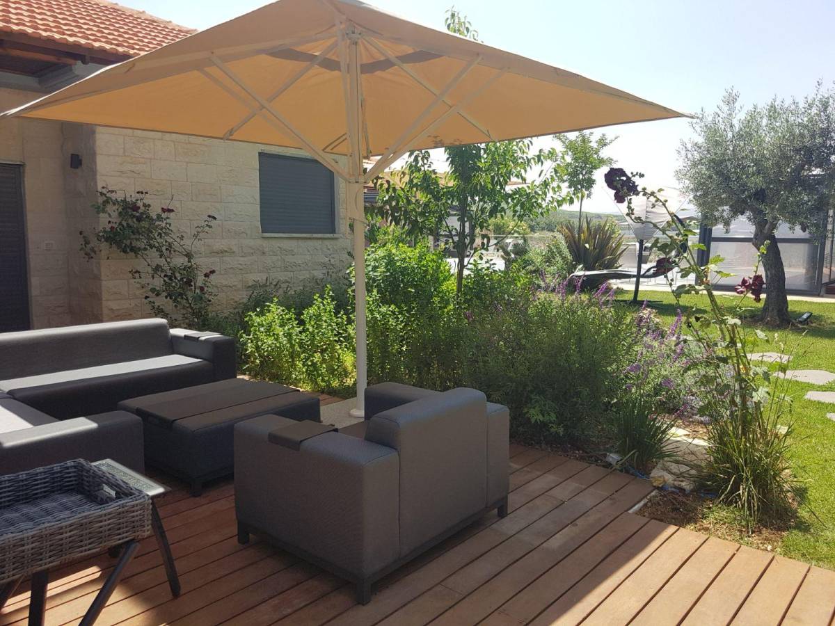 37453 מתחם חיצוני, אחוזת צוריאל - וילת יוקרה, וילה  בצוריאל וילות - Vila