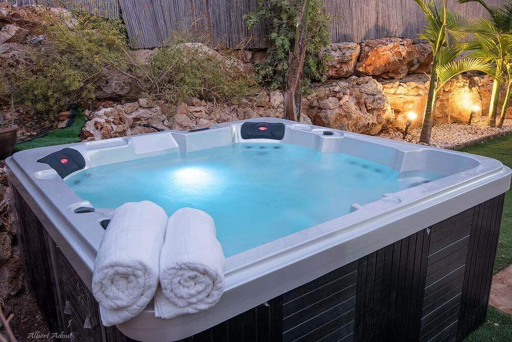 40249 מתחם חיצוני, וילה פלורין, וילה  במנות וילות - Vila