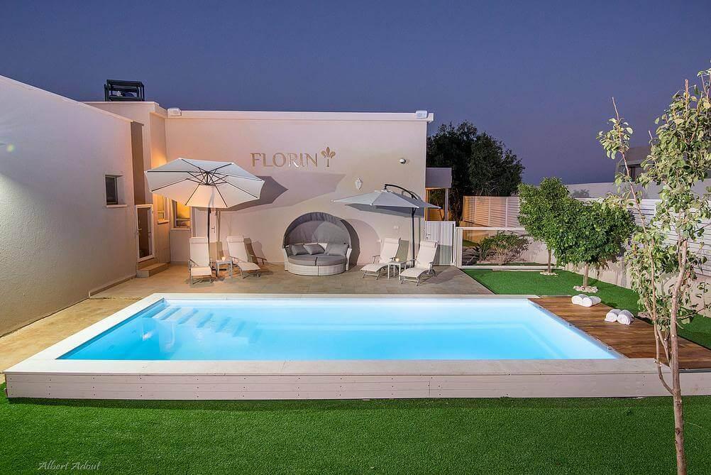 40250 מתחם חיצוני, וילה פלורין, וילה  במנות וילות - Vila