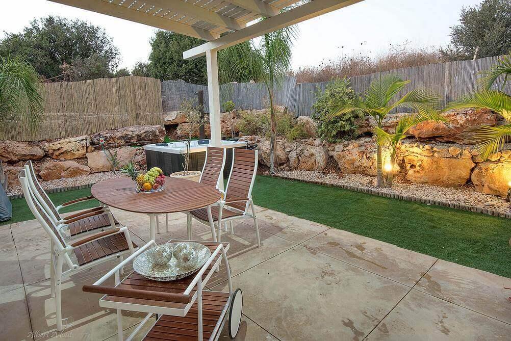 40257 מתחם חיצוני, וילה פלורין, וילה  במנות וילות - Vila