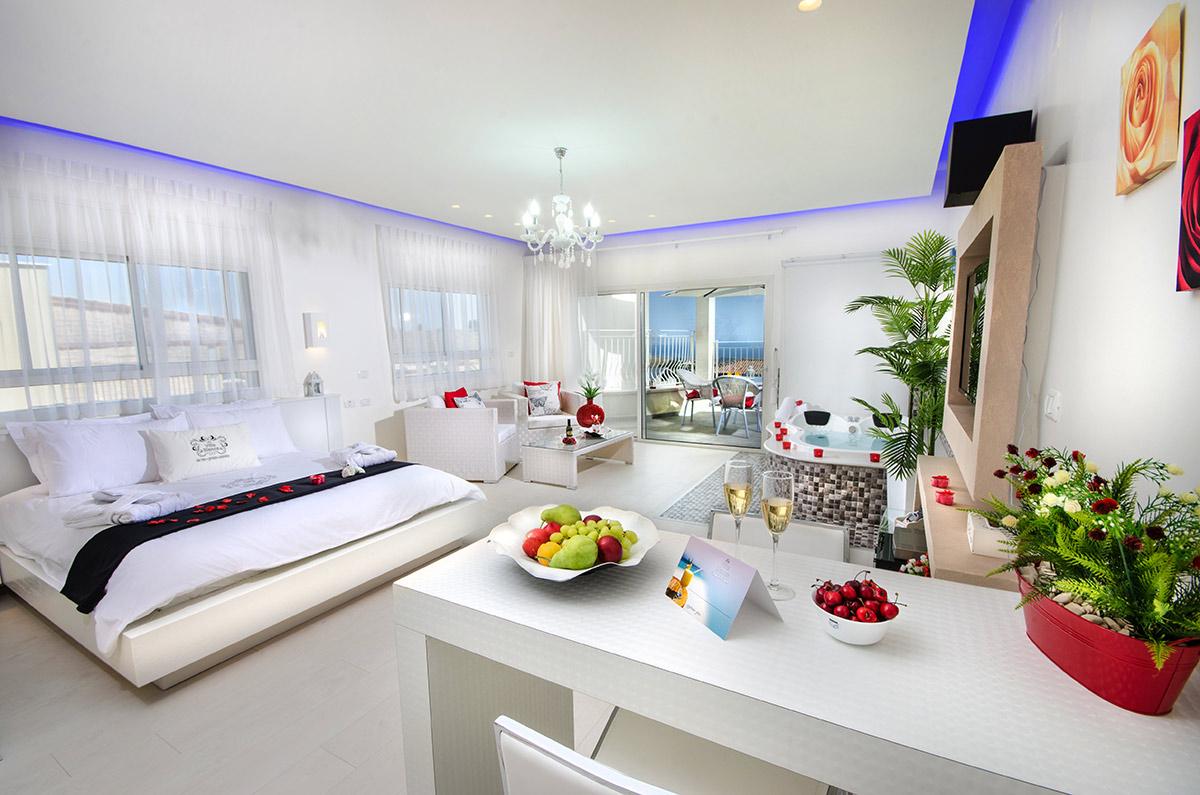 44635 סוויטות נוף, לה וילה בלנקה, וילה  בחד נס וילות - Vila