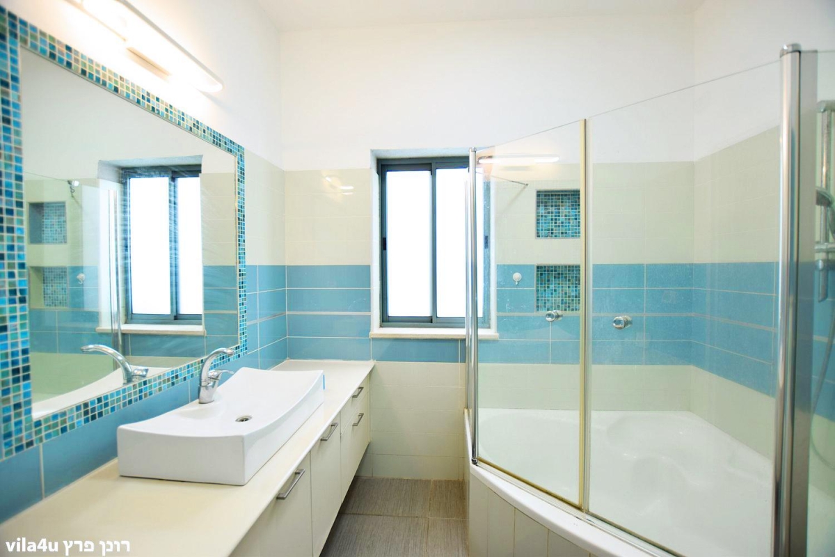 44715 מתחם פנימי, אחוזת דוד בגליל, וילה  בהזורעים וילות - Vila